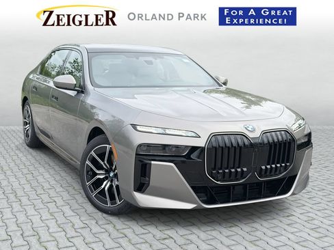 Used 2026 BMW 760i xDrive w/ Executive Package AWD/4WD image 1