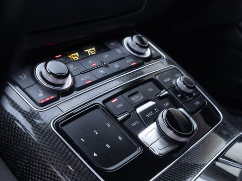 Used 2013 Audi S8 4.0T image 19