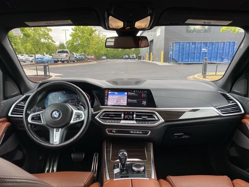 Used 2019 BMW X5 xDrive40i w/ M Sport Package AWD/4WD image 47
