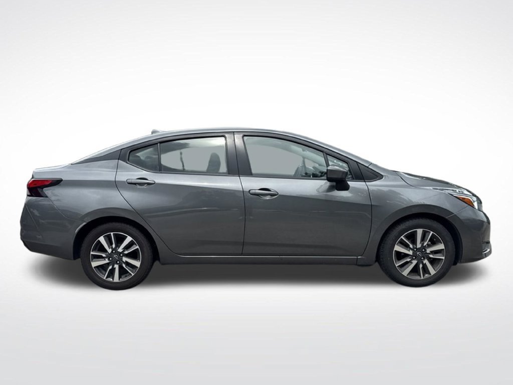Used 2024 Nissan Versa SV FWD image 4