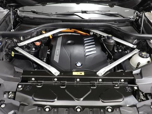 Used 2022 BMW X5 xDrive45e w/ M Sport Package AWD/4WD image 26