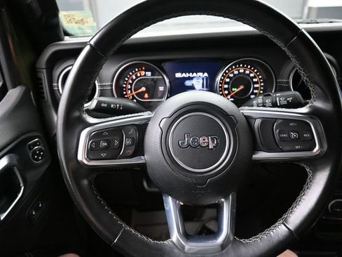 Used 2021 Jeep Wrangler Unlimited Sahara w/ Uconnect 4C Nav & Sound Group AWD/4WD image 8