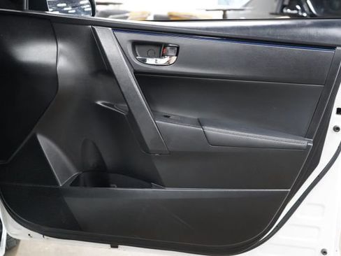 Used 2017 Toyota Corolla SE w/ Carpet Mat Package (TMS) FWD image 26