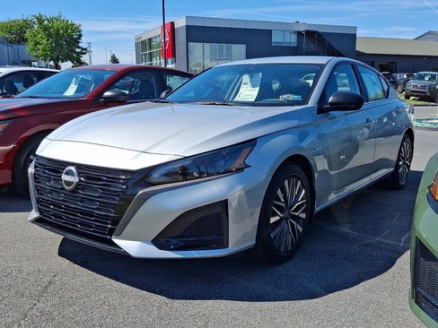 New 2026 Nissan Altima 2.5 SV FWD image 3