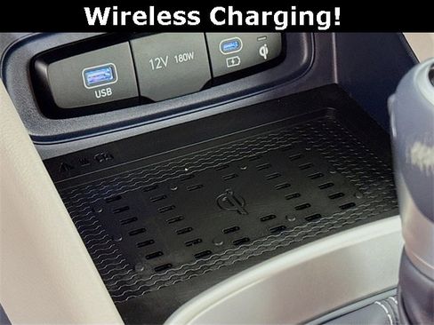 Certified 2024 Hyundai Venue Limited image 34