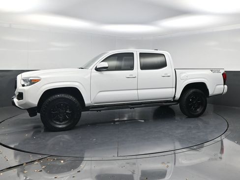 Used 2023 Toyota Tacoma SR image 3