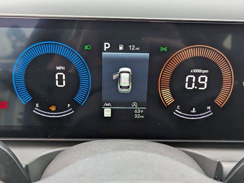 New 2026 Hyundai Tucson SE image 9