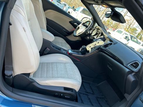 Used 2017 Buick Cascada Premium image 29