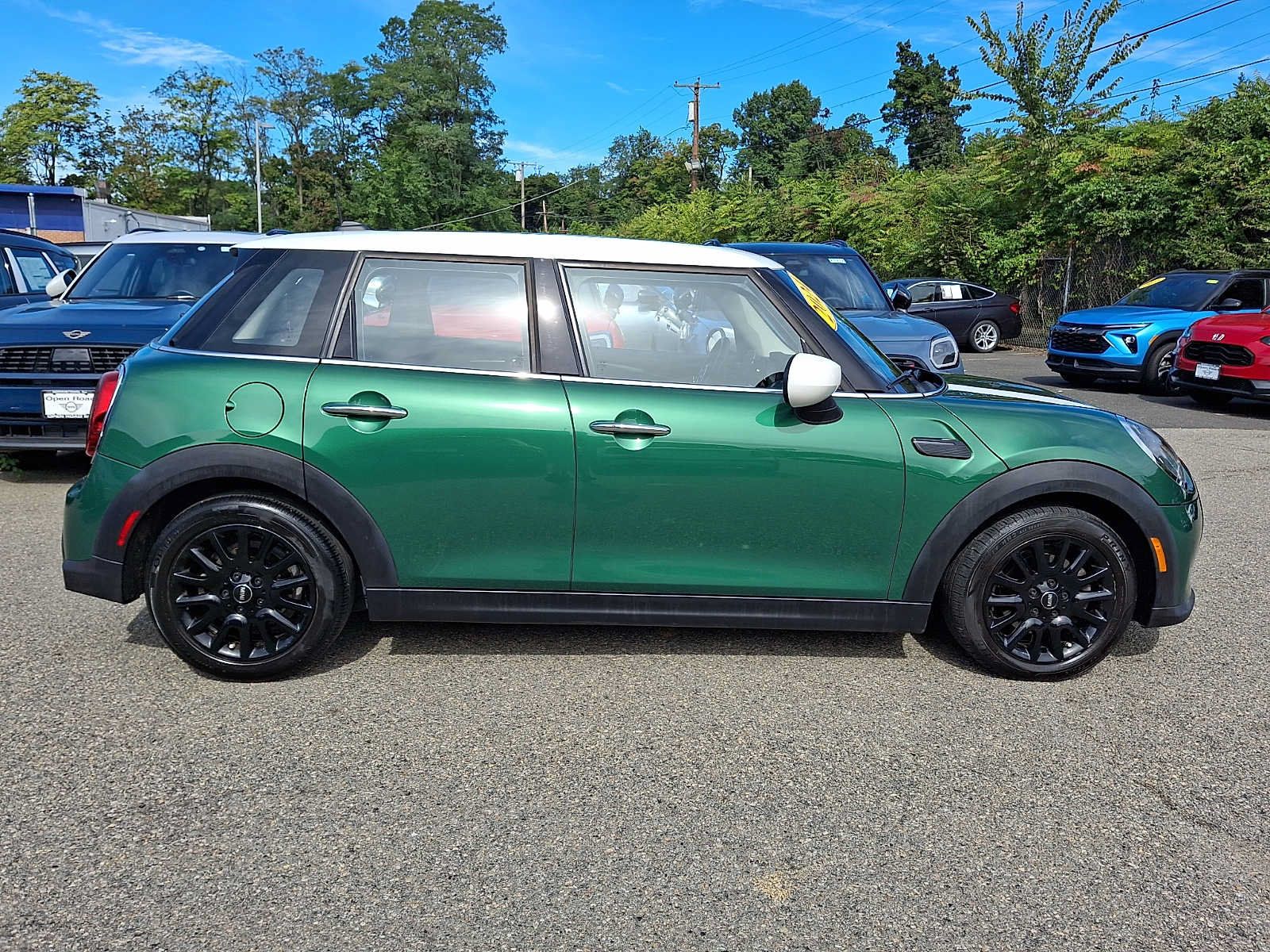 Used 2024 MINI Cooper 4-Door Hardtop FWD image 6