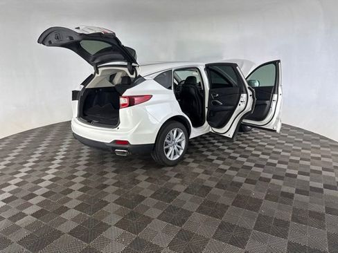 Used 2024 Acura RDX SH-AWD image 17