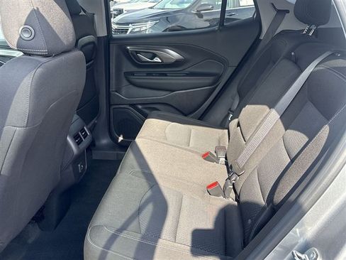 Used 2024 GMC Terrain SLE w/ Driver Convenience Package FWD image 23