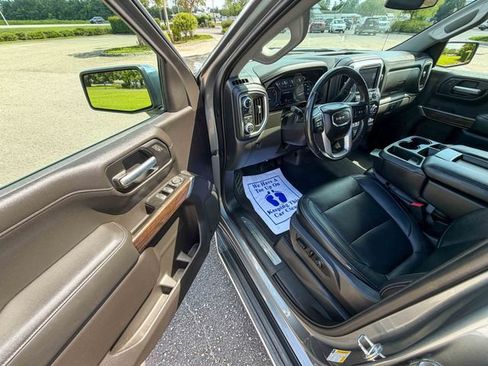 Used 2020 GMC Sierra 1500 SLE w/ SLE Value Package AWD/4WD image 12