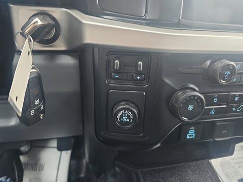 Used 2024 Ford F350 XL image 28