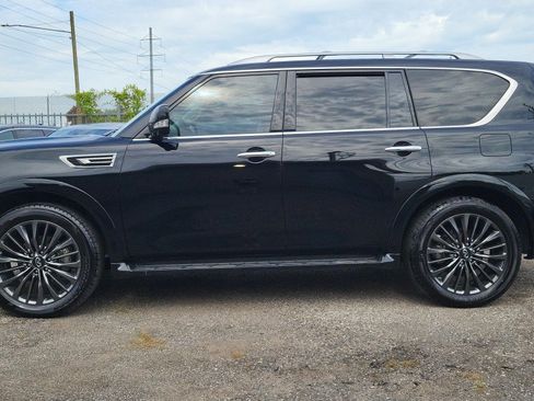 Used 2023 INFINITI QX80 Premium Select w/ All-Season Package AWD/4WD image 5