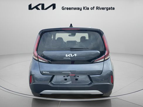 New 2025 Kia Soul LX w/ LX Technology Package FWD image 6
