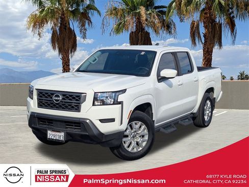 Used 2022 Nissan Frontier SV w/ Technology Package image 1