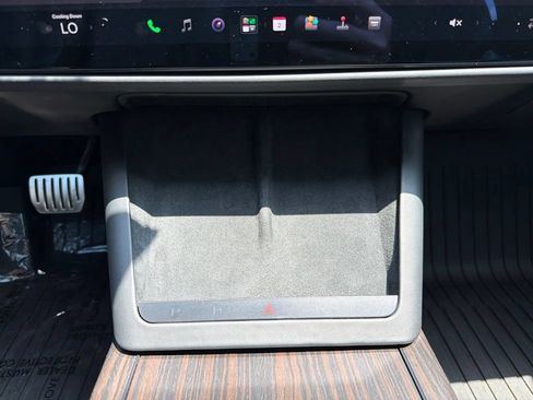 Used 2022 Tesla Model S AWD/4WD image 29