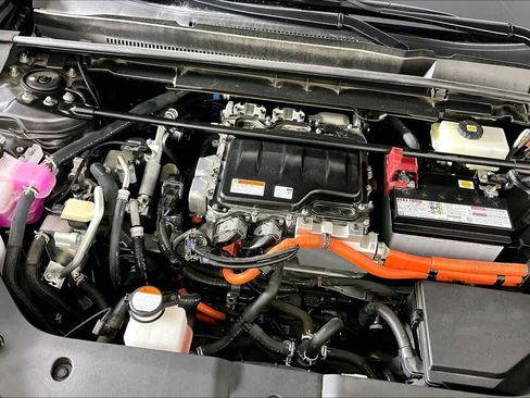 Used 2023 Lexus RZ 450e Premium image 32