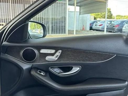 Used 2019 Mercedes-Benz C 300 4MATIC Sedan image 22