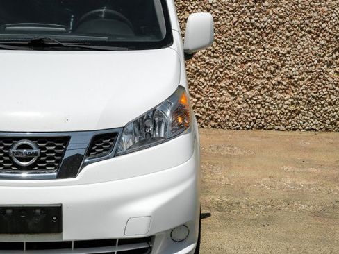 Used 2017 Nissan NV200 SV w/ Technology Package FWD image 37