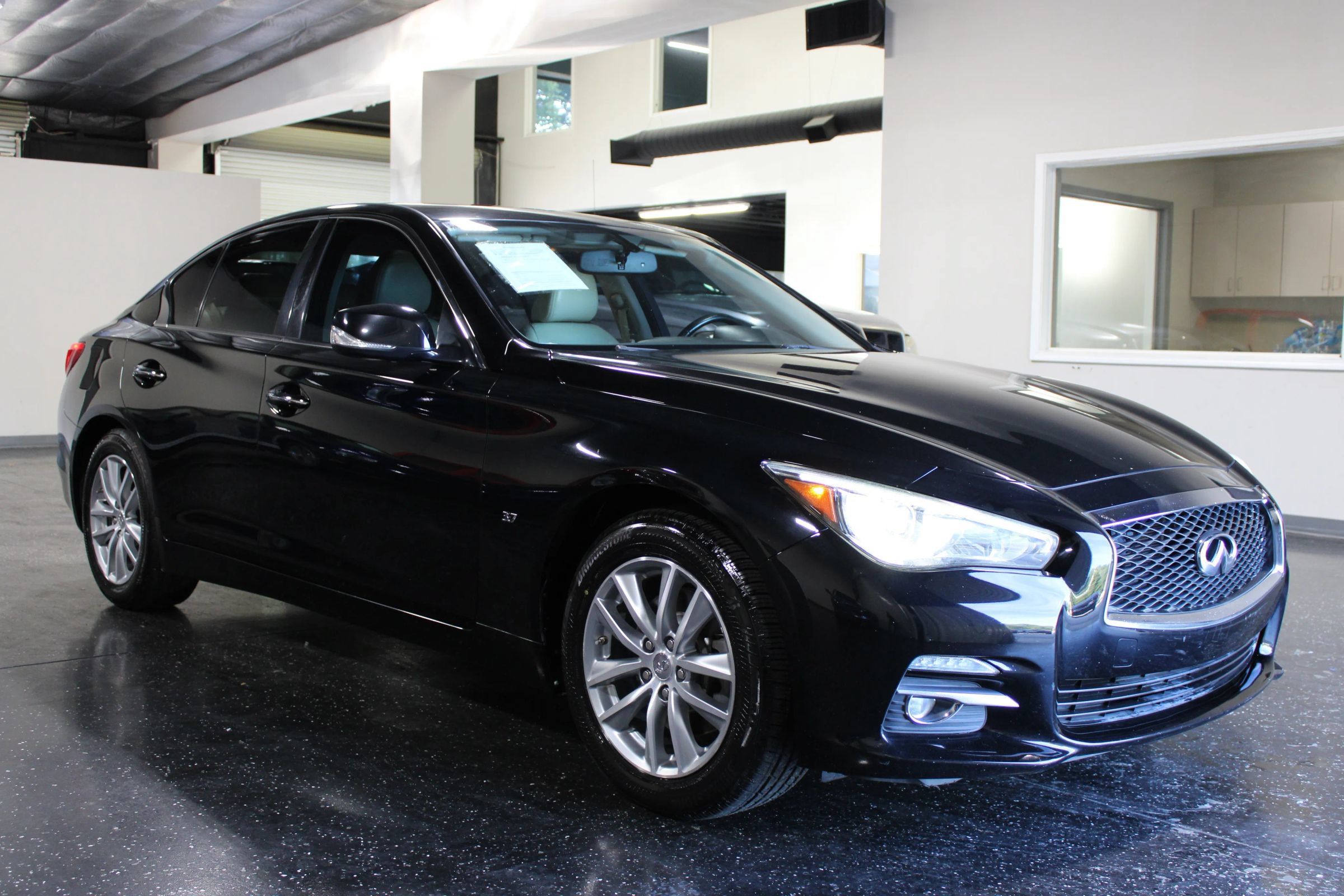 Used 2014 INFINITI Q50 Premium w/ Navigation Package AWD/4WD image 1