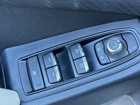 Used 2024 Subaru Ascent Premium w/ Convenience Package image 12