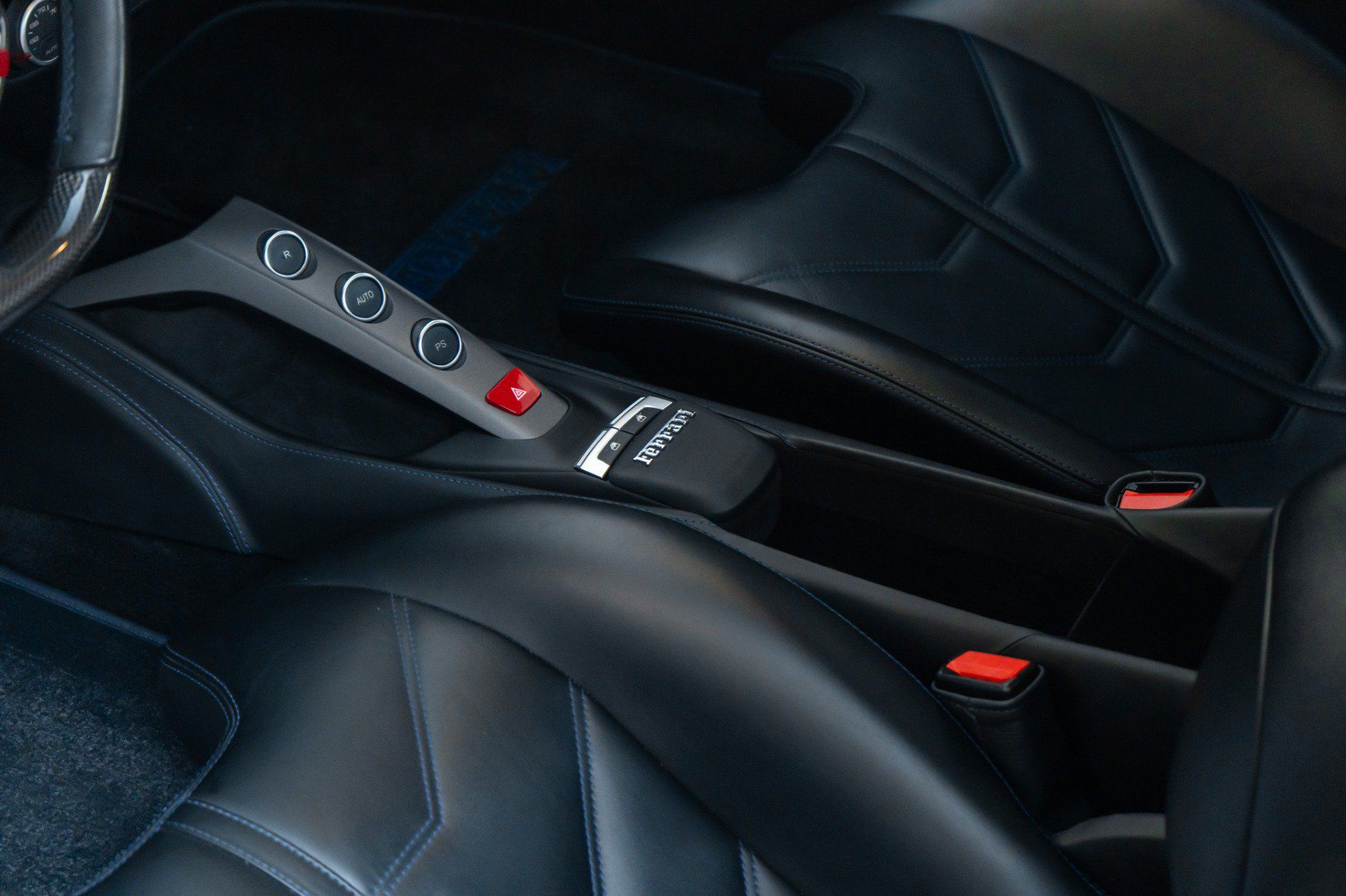 Used 2018 Ferrari 488 GTB RWD image 20