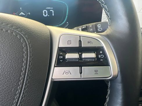 Certified 2025 Kia Telluride EX w/ EX Captain's Chair Package AWD/4WD image 62
