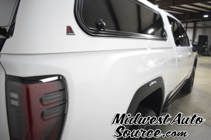 Used 2024 GMC Sierra 2500 AT4 w/ AT4 Premium Plus Package AWD/4WD image 5