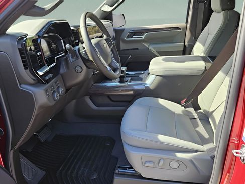 New 2026 Chevrolet Silverado 1500 LTZ w/ Technology Package image 11