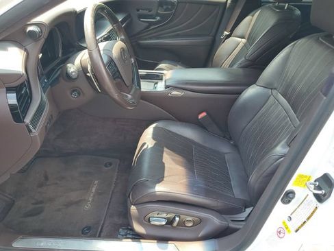 Used 2018 Lexus LS 500 w/ Interior Upgrade Package RWD image 17