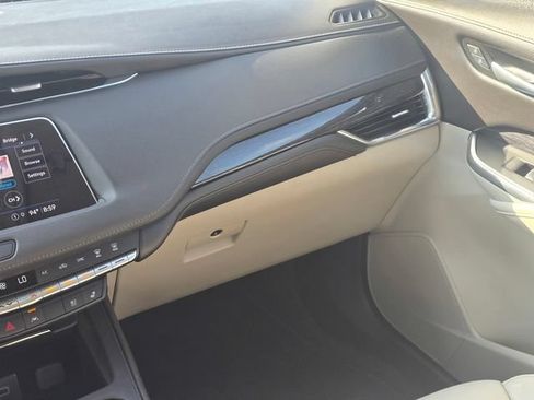 Used 2023 Cadillac XT4 Premium Luxury w/ Enhanced Visibility Package FWD image 19