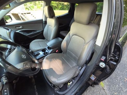 Used 2017 Hyundai Santa Fe Sport w/ 2.4L Tech Package 04 FWD image 14