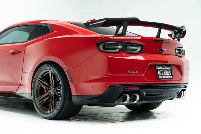 Used 2020 Chevrolet Camaro ZL1 RWD image 18