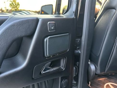 Used 2015 Mercedes-Benz G 550 image 17