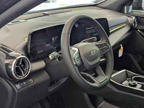 New 2026 Chevrolet Equinox LT w/ Midnight Edition FWD image 10