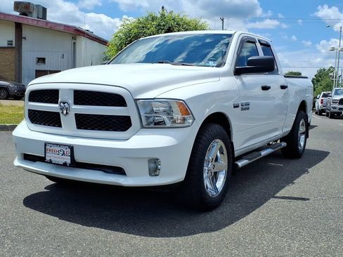 Used 2017 RAM 1500 Express AWD/4WD image 3