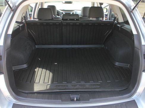 Used 2013 Subaru Outback 2.5i Limited AWD/4WD image 41
