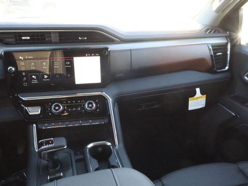 New 2026 GMC Sierra 1500 Denali w/ Denali Reserve Package image 11