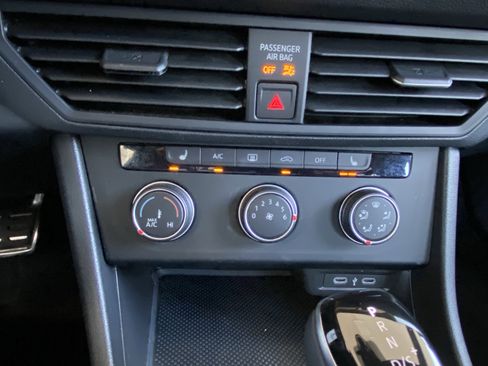 Certified 2024 Volkswagen Jetta Sport FWD image 11