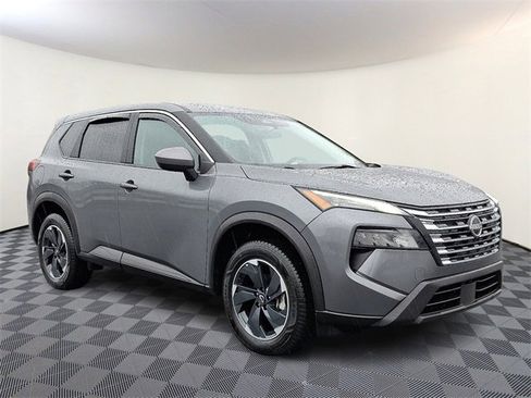 Used 2024 Nissan Rogue SV image 1