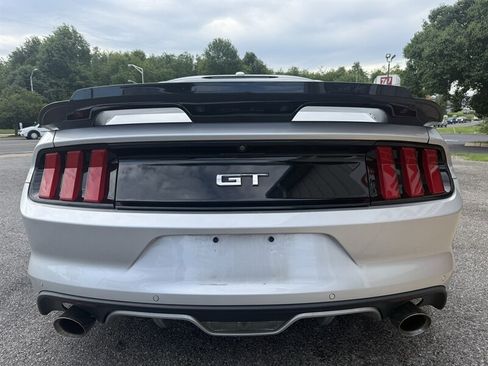 Used 2017 Ford Mustang GT Premium w/ Equipment Group 401A RWD image 9