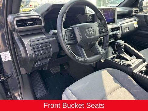 Used 2025 Toyota Tacoma SR5 image 21