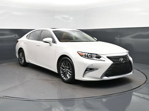 Used 2018 Lexus ES 350 w/ Premier Package FWD image 9