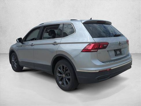 Used 2022 Volkswagen Tiguan SE FWD image 7