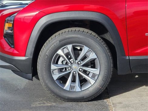 New 2026 Chevrolet Equinox LT w/ Convenience Package II image 11