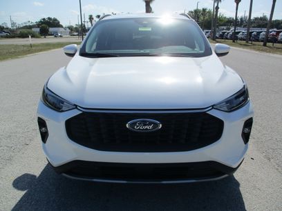 New 2025 Ford Escape SE