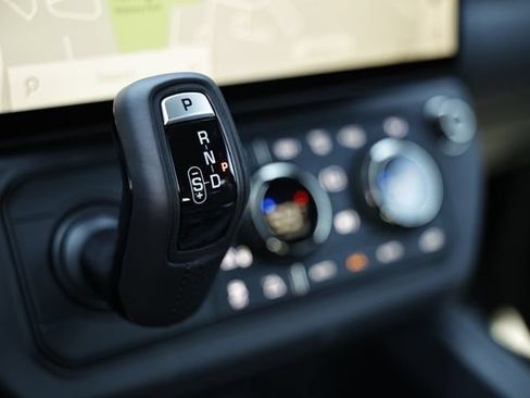 New 2026 Land Rover Defender 110 OCTA AWD/4WD image 52