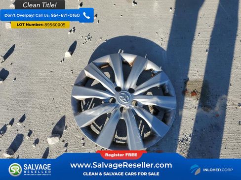 Used 2017 Nissan Pathfinder SV image 17