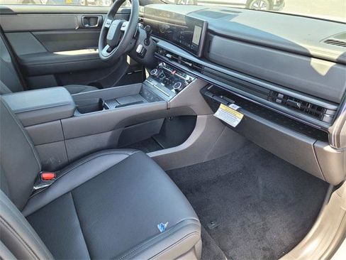 New 2025 Hyundai Santa Fe Calligraphy image 15